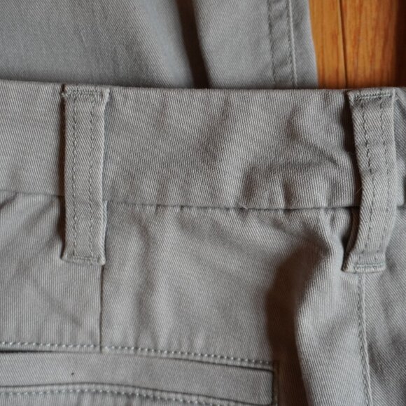 J. Crew Girlfriend High-Rise Chino Pant || 0 - Picture 8 of 8